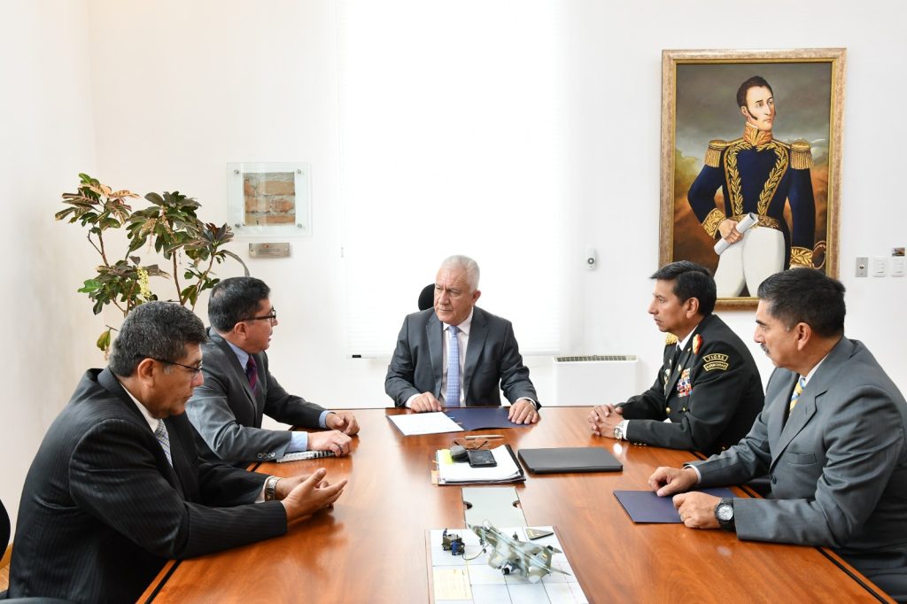 Firma de Convenio entre ESPEU y MIDENA